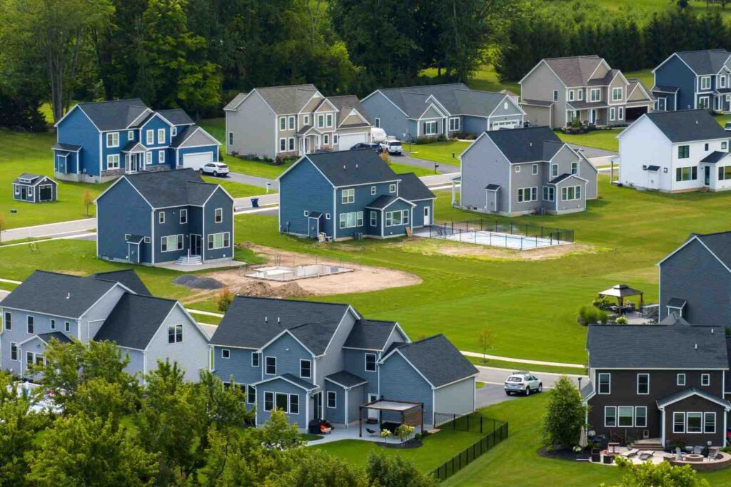 can i build an adu in an hoa